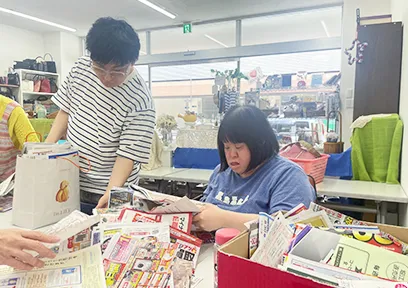 古紙回収・仕分け、内職02